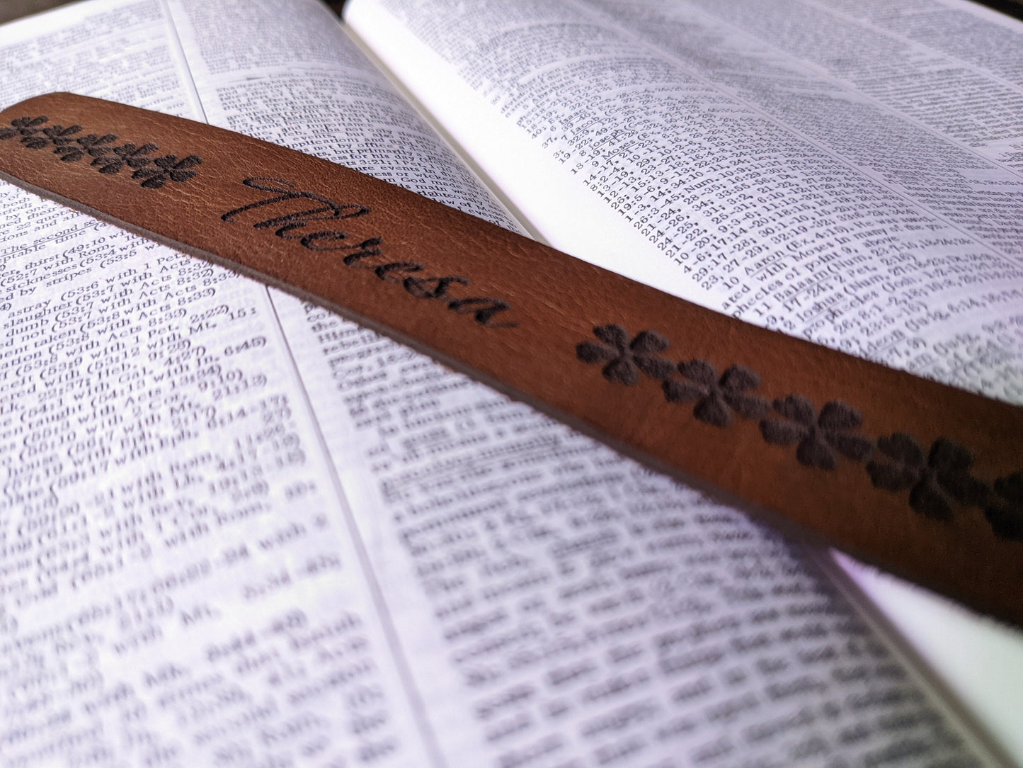 Custom Leather Bookmark | Gift for Book Lovers | Flowers | Summer