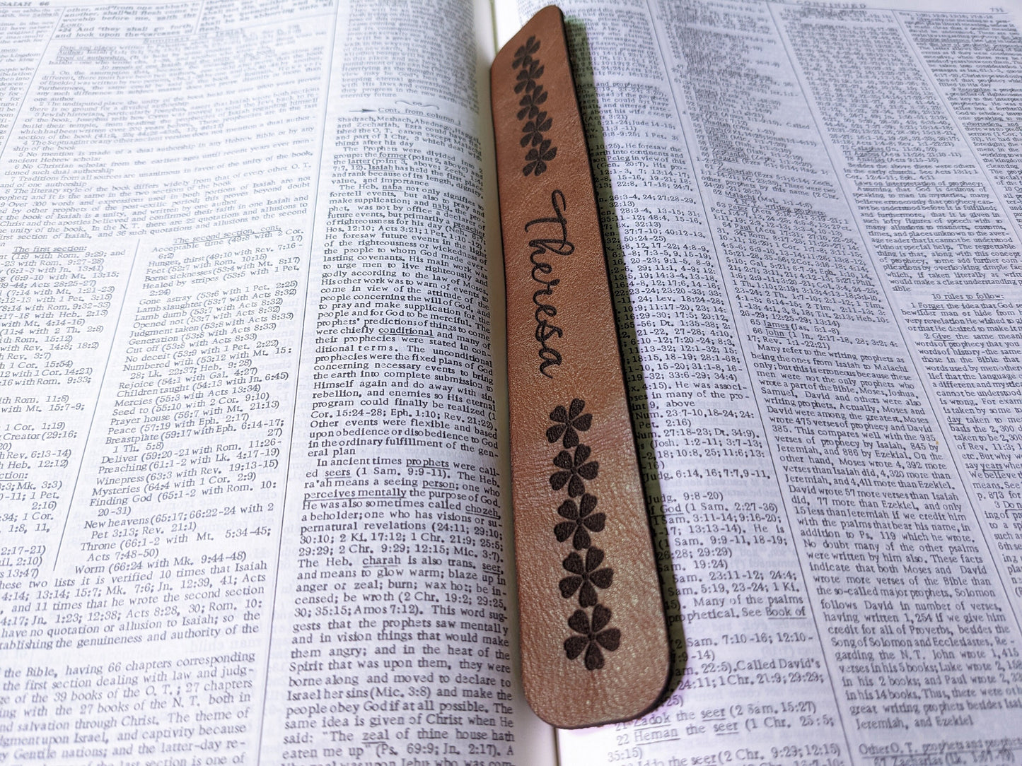 Custom Leather Bookmark | Gift for Book Lovers | Flowers | Summer