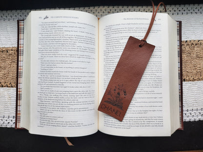 Custom Leather Bookmark | Gifts for her| Book Lovers | Storytelling | Different designs | Books and Flowers