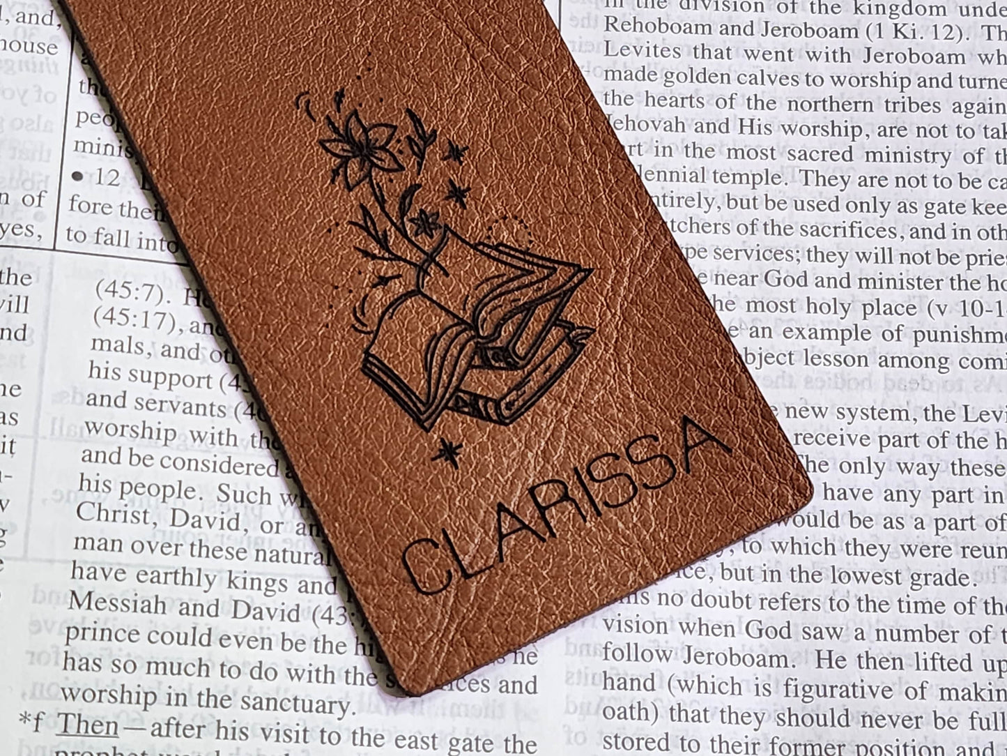 Custom Leather Bookmark | Gifts for her| Book Lovers | Storytelling | Different designs | Books and Flowers